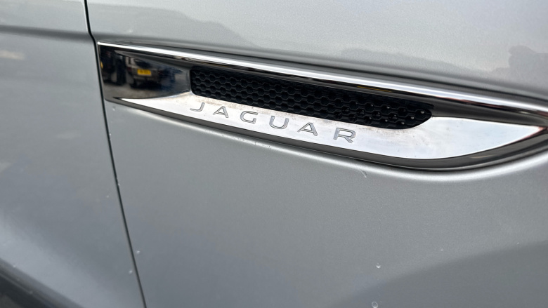 Jaguar F-Pace 2.0d Portfolio 5dr Auto AWD Diesel Estate